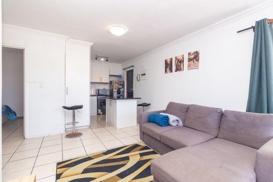 To Let 2 Bedroom Property for Rent in Kenilworth Western Cape